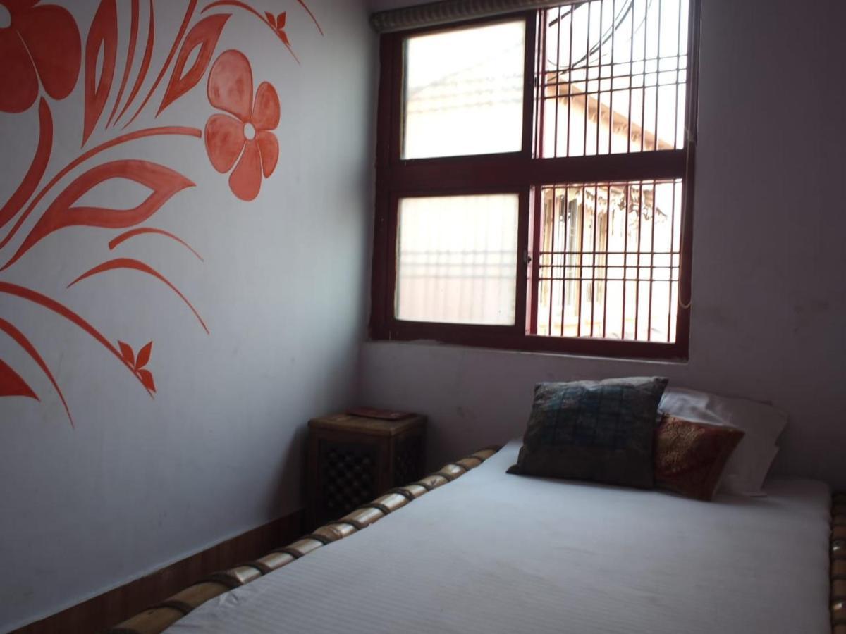 فاراناسي Shri Guest House المظهر الخارجي الصورة
