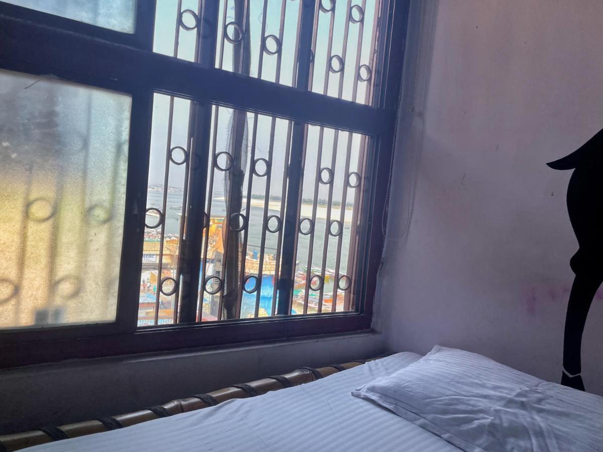 فاراناسي Shri Guest House المظهر الخارجي الصورة