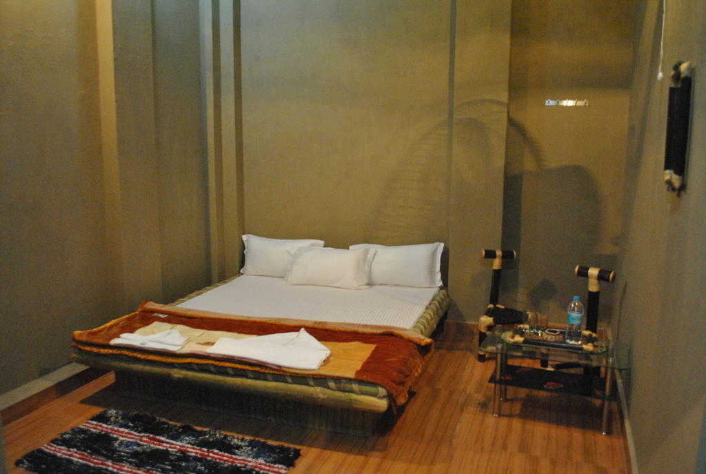 فاراناسي Shri Guest House الغرفة الصورة