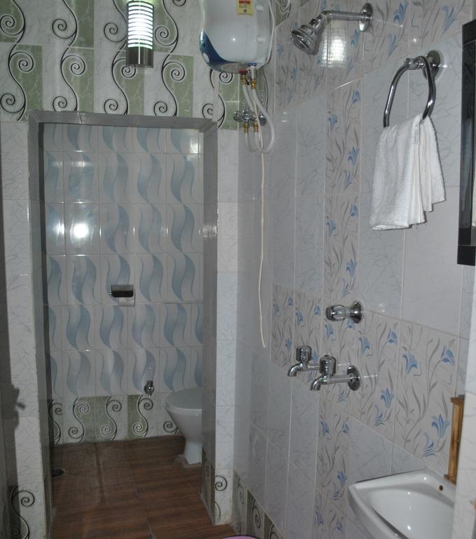 فاراناسي Shri Guest House المظهر الخارجي الصورة