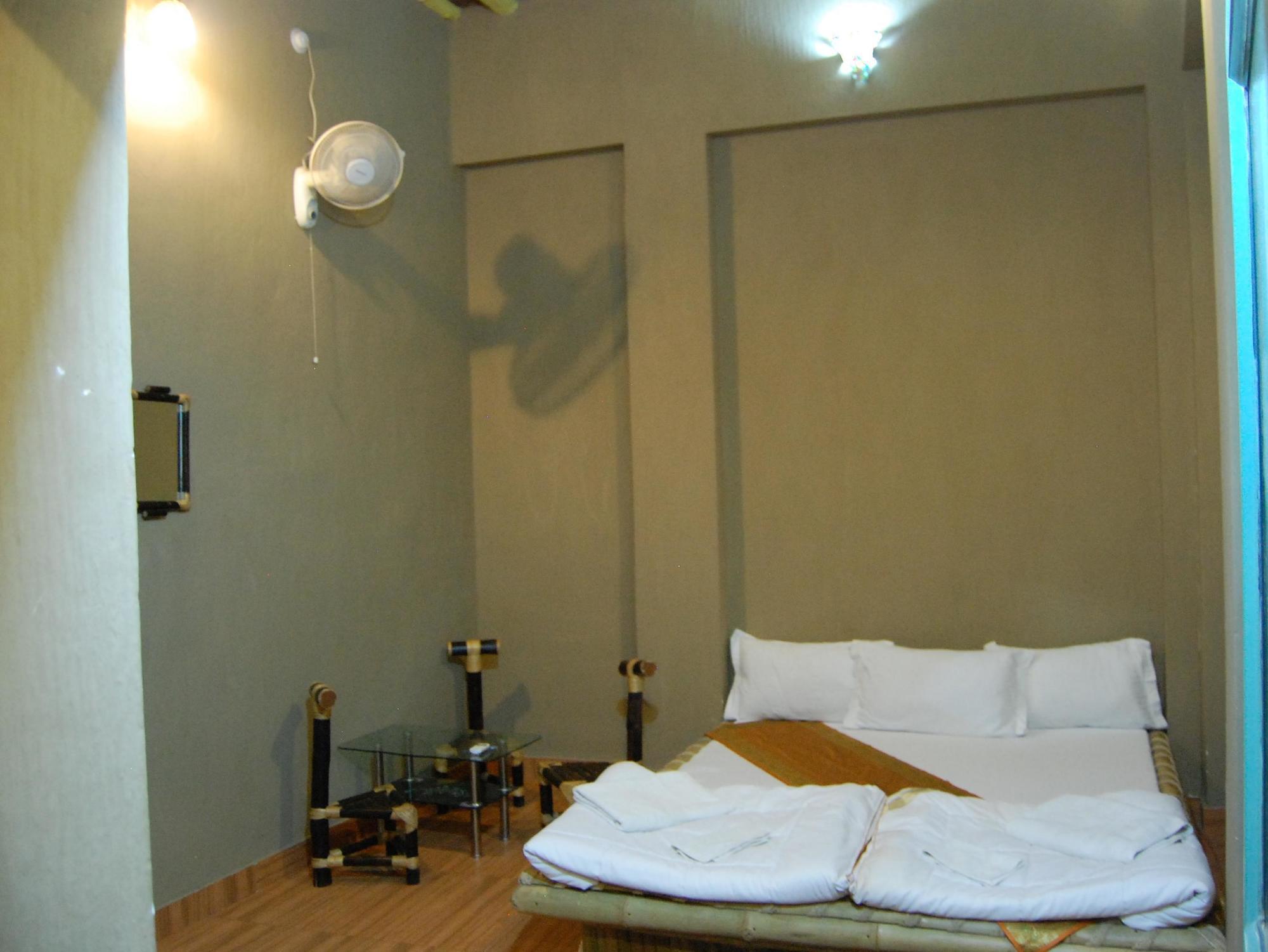 فاراناسي Shri Guest House المظهر الخارجي الصورة