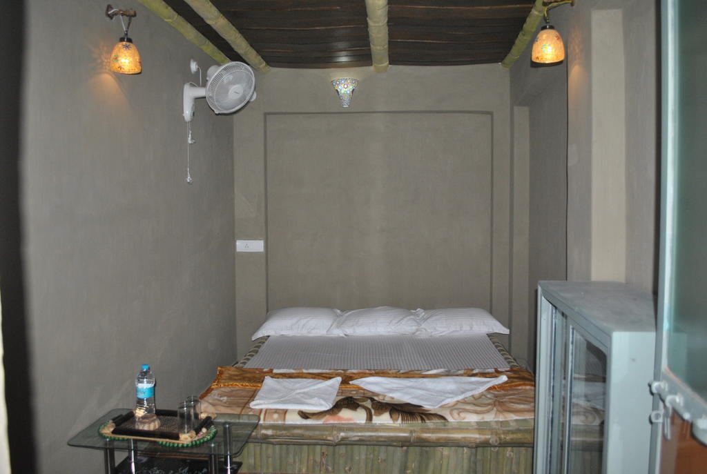 فاراناسي Shri Guest House المظهر الخارجي الصورة