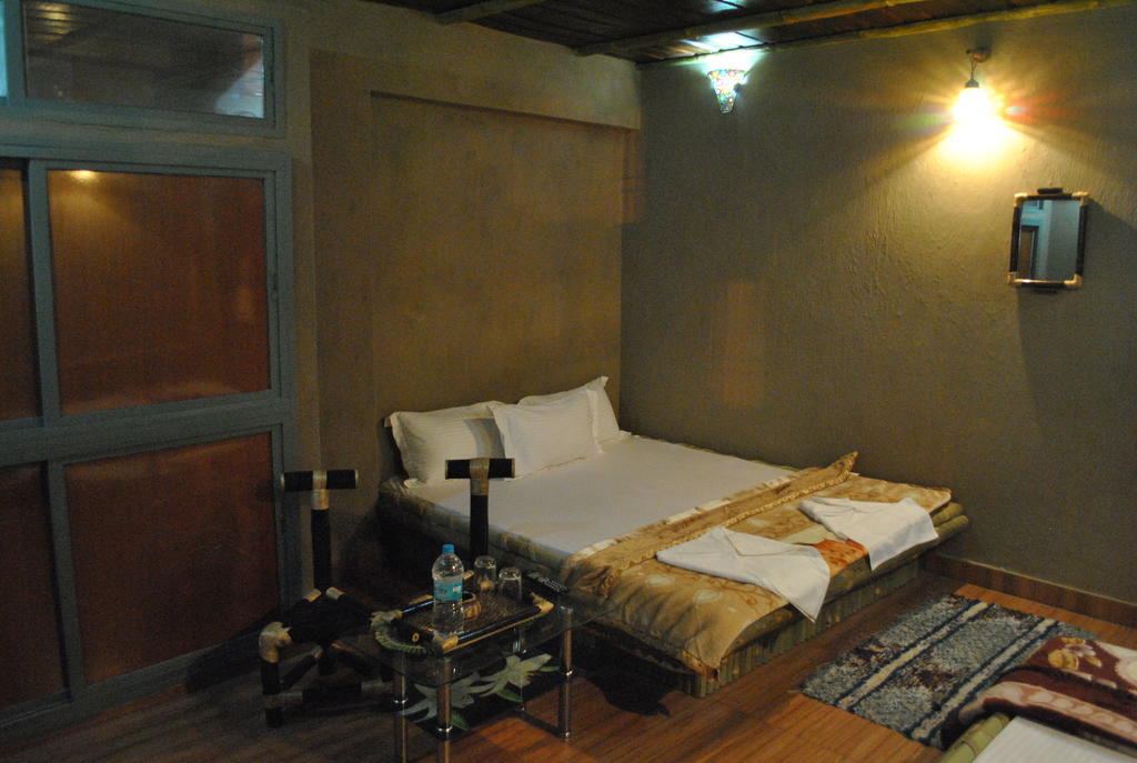 فاراناسي Shri Guest House المظهر الخارجي الصورة